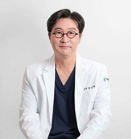 キム・クンファン代表院長